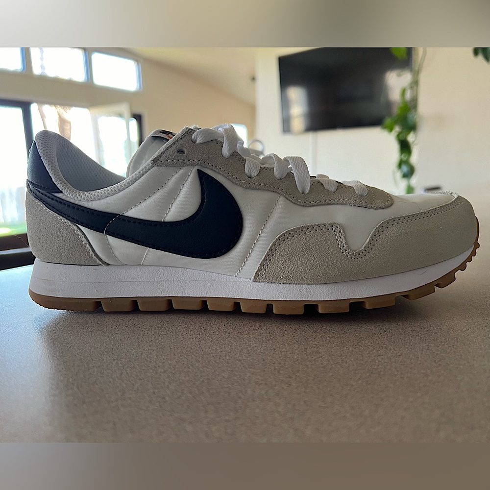 Nike Air Pegasus 83 White Grey Black Casual Shoes Men’s Size 7.5/Women’s Size 9